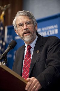 John_Holdren_at_commercial_human_spaceflight_press_conference_(201002020002HQ)