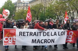 LoiMacronprotest